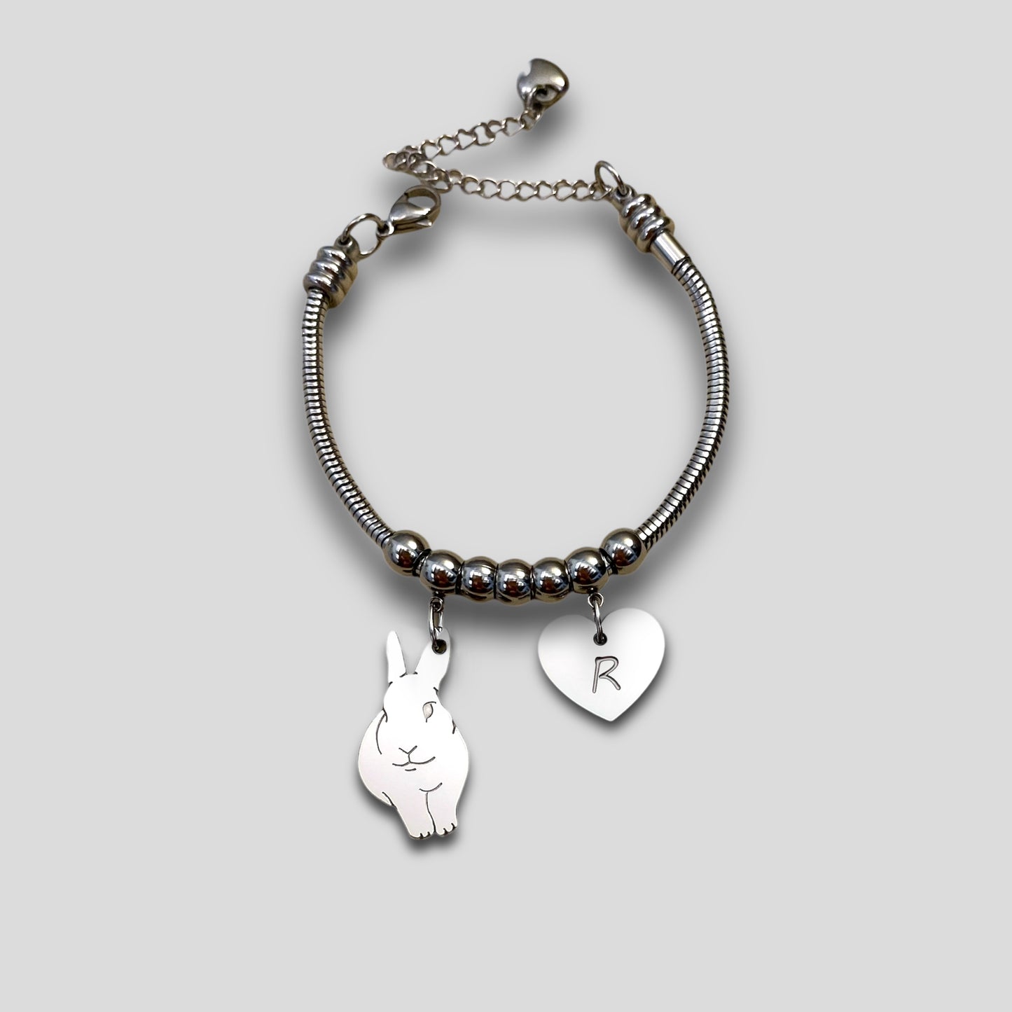 Bracciale Coniglio e ciondolo cuore con iniziale incisa, Bracciale coniglietto, bracciale coniglio