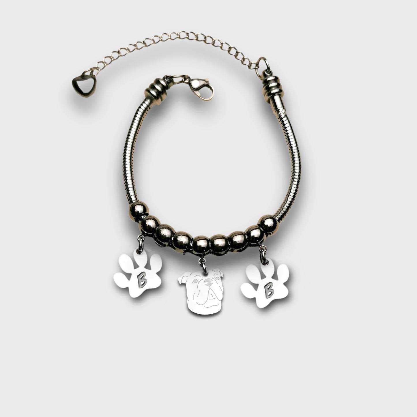 Bracciale Cane Bulldog Inglese e zampa con iniziale incisa, Bracciale con cane Bulldog